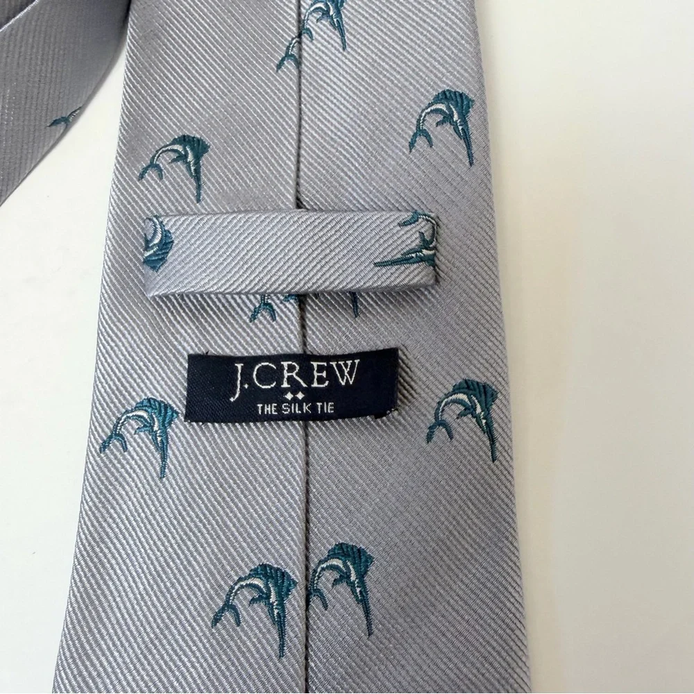 J. Crew The Silk‎ Tie Gray Swordfish 100% Silk Tie